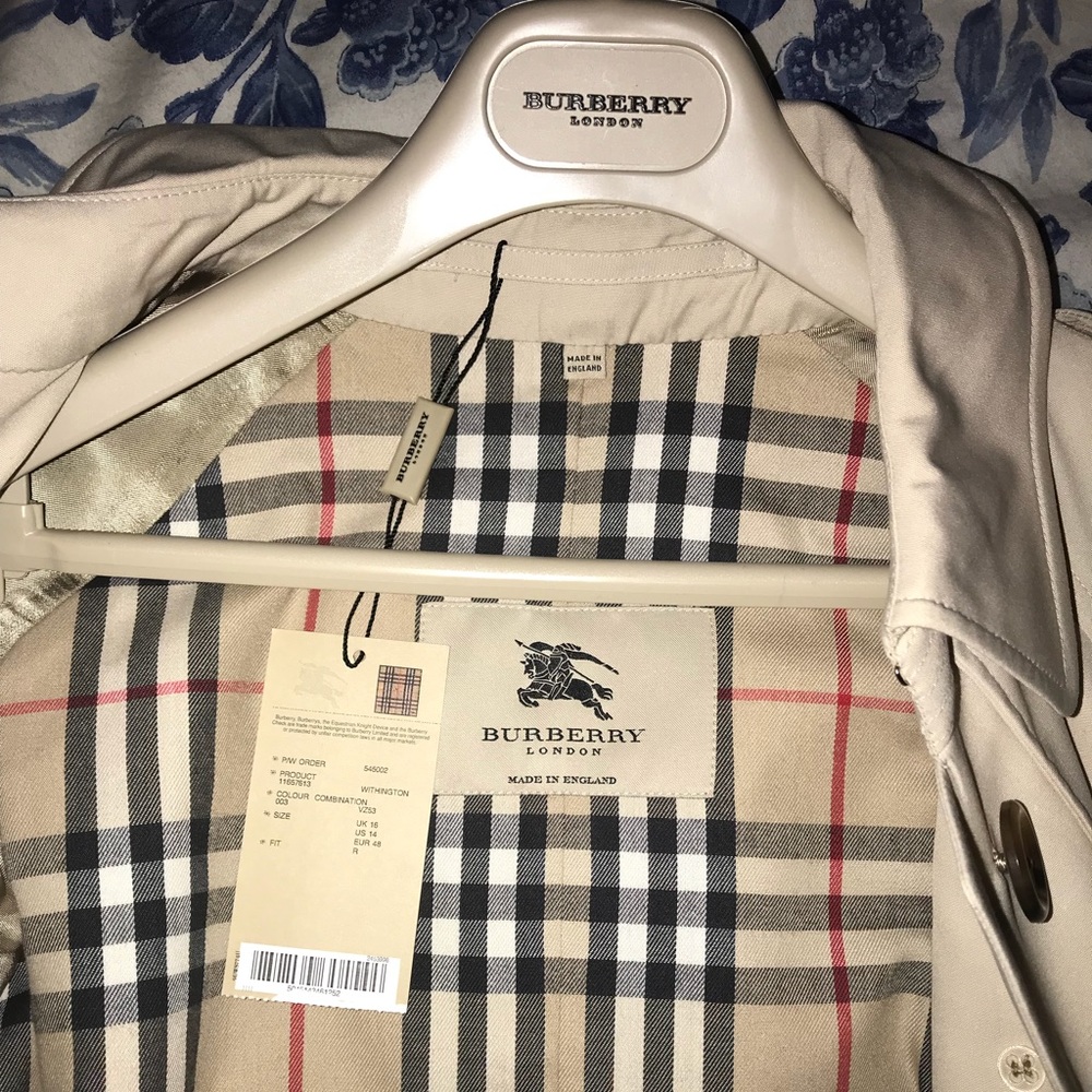 NEW Burberry Whittington Trench Coat 14
